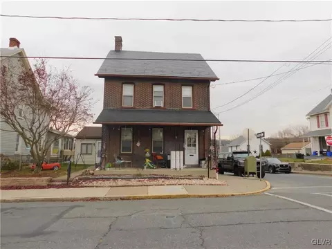 1858 Washington Ave, Northampton, PA 18067