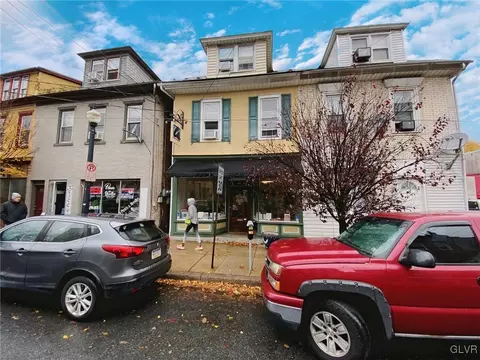 409 4th St, Bethlehem, PA 18015 photo 2