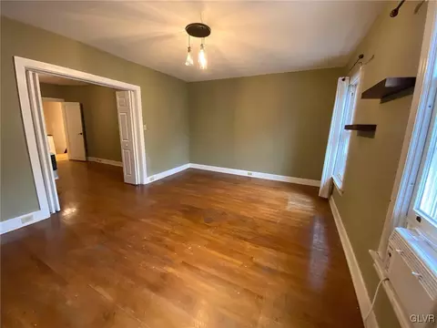 409 4th St, Bethlehem, PA 18015 photo 13
