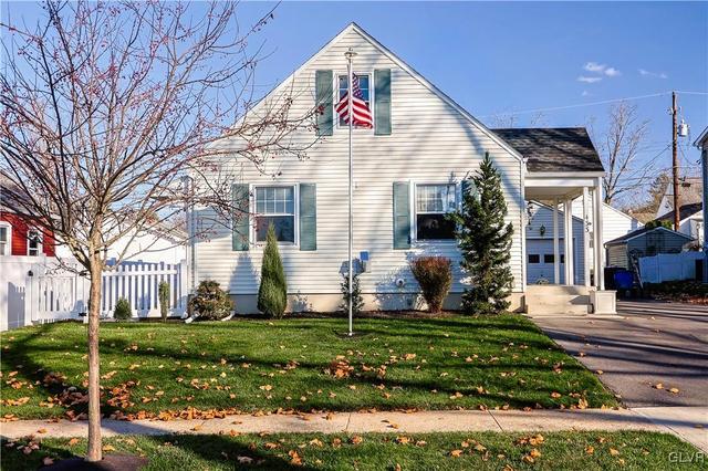 433 Birch Rd, Hellertown, PA 18055