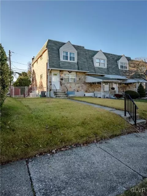 2042 Baker Dr, Allentown, PA 18103