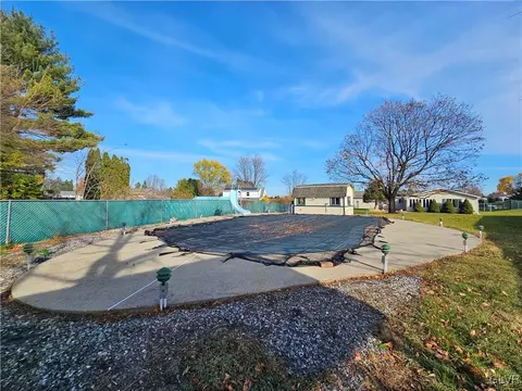 5411 Monocacy Dr, Bethlehem, PA 18017 photo 23