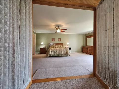 5411 Monocacy Dr, Bethlehem, PA 18017 photo 11