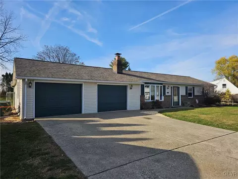 5411 Monocacy Dr, Bethlehem, PA 18017