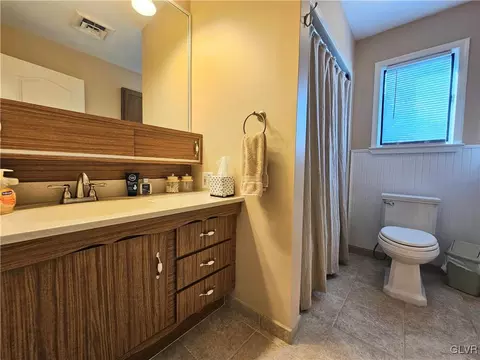 5411 Monocacy Dr, Bethlehem, PA 18017 photo 17