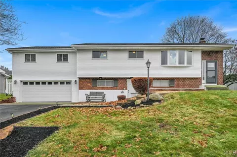 939 Carbon St, Walnutport, PA 18088