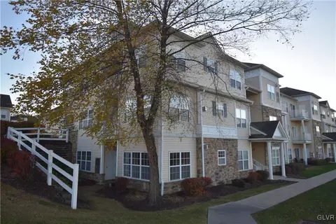 506 Waterford Ter, Williams Twp, PA 18042