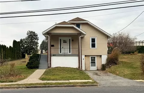 621 Saint John St, Catasauqua, PA 18032