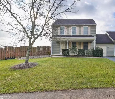 4839 Yorkshire Rd, Walnutport, PA 18088