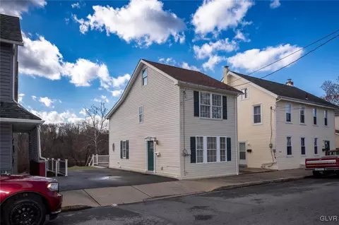 1130 Front St, Catasauqua, PA 18032