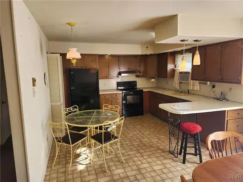 514 E Main St, Bath, PA 18014 photo 13