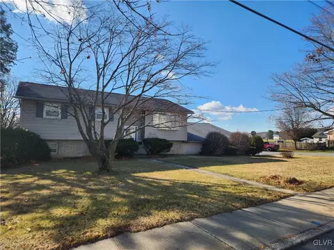 514 E Main St, Bath, PA 18014 photo 3