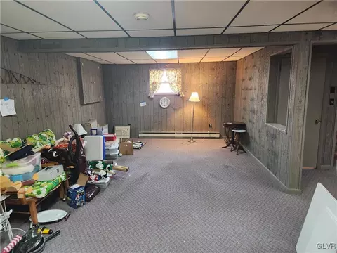 514 E Main St, Bath, PA 18014 photo 28