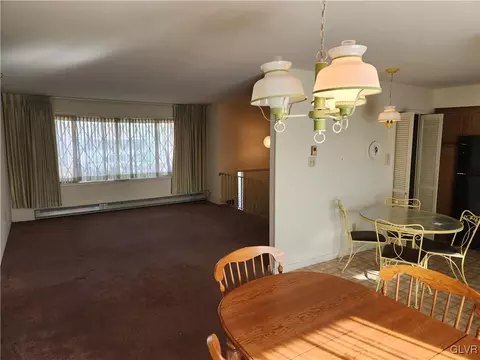514 E Main St, Bath, PA 18014 photo 15