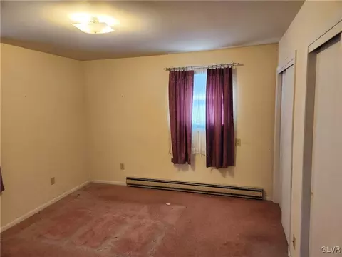 514 E Main St, Bath, PA 18014 photo 24
