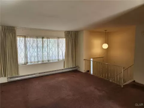 514 E Main St, Bath, PA 18014 photo 18