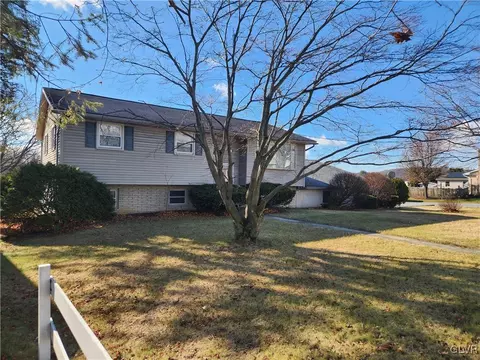514 E Main St, Bath, PA 18014