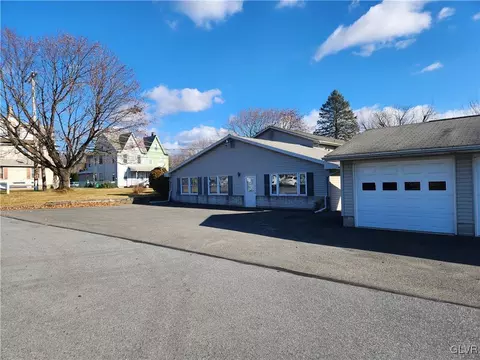 514 E Main St, Bath, PA 18014 photo 6