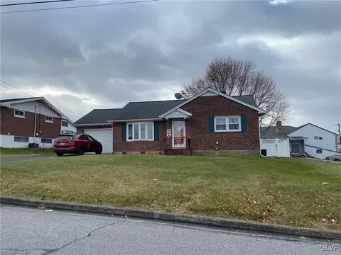156 N 8th St, Coplay, PA 18037