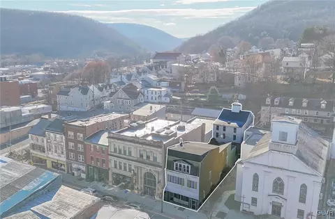 120 W Broad St, Tamaqua, PA 18252
