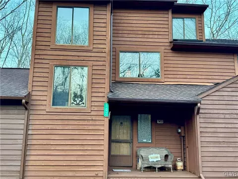 302 Keswick Ave, East Stroudsburg, PA 18302