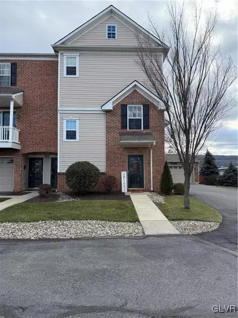 7170 Pioneer Dr, Macungie, PA 18062