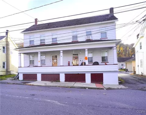 115 E Washington St, Slatington, PA 18080