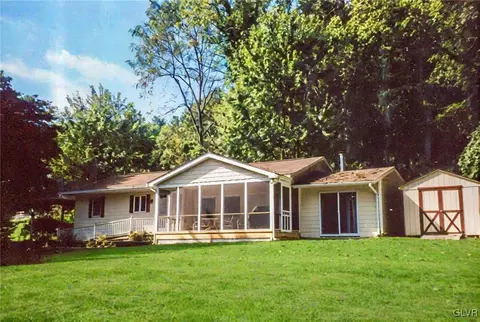 2173 Riverton Rd, Bangor, PA 18013