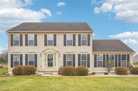 102 Lower Way Rd, Palmer Township, PA 18045
