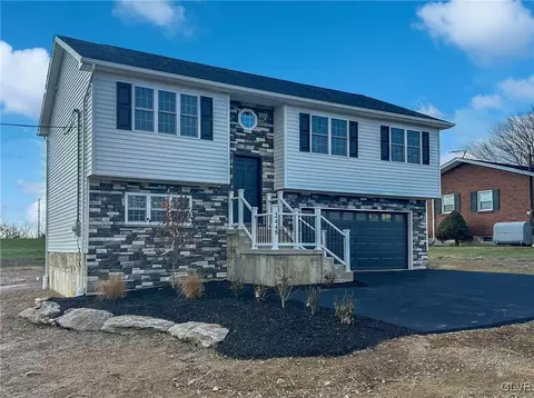 2448 Old Post Rd, Coplay, PA 18037