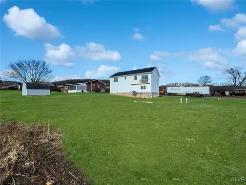 2448 Old Post Rd, Coplay, PA 18037 photo 33