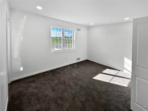 2448 Old Post Rd, Coplay, PA 18037 photo 10
