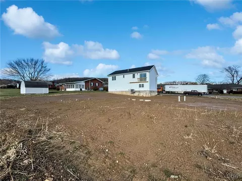 2448 Old Post Rd, Coplay, PA 18037 photo 25