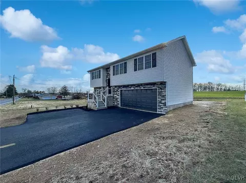 2448 Old Post Rd, Coplay, PA 18037 photo 26