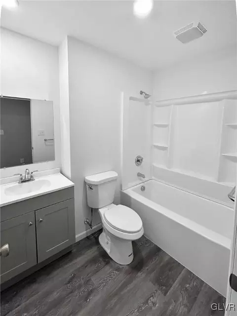 2448 Old Post Rd, Coplay, PA 18037 photo 9
