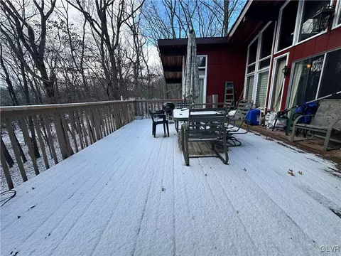 310 Lower Chipmunk Ct, Pike, PA 18324 photo 4