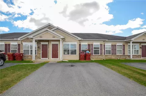 230 Huntington Ln, Forks Twp, PA 18040