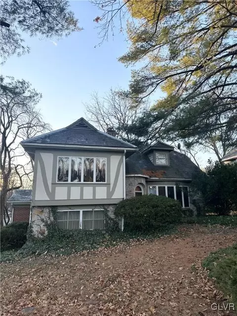 906 N 25th St, Allentown, PA 18104