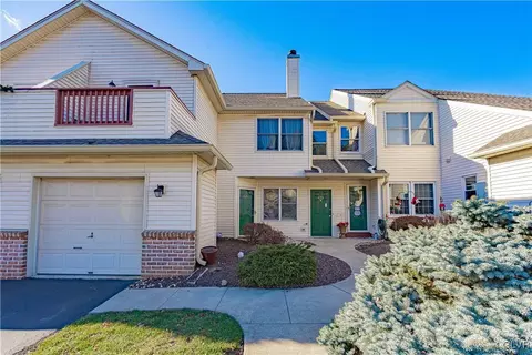 165 Lindfield Cir, Macungie, PA 18062