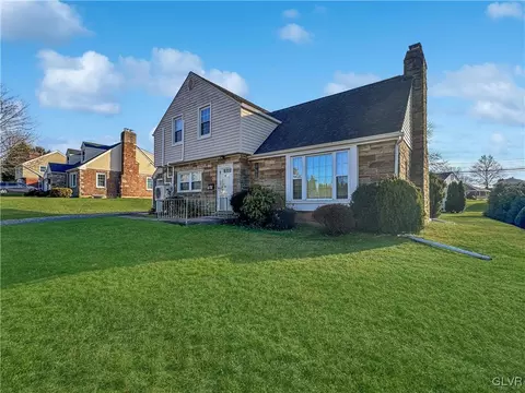 4232 Midland Rd, Allentown, PA 18104