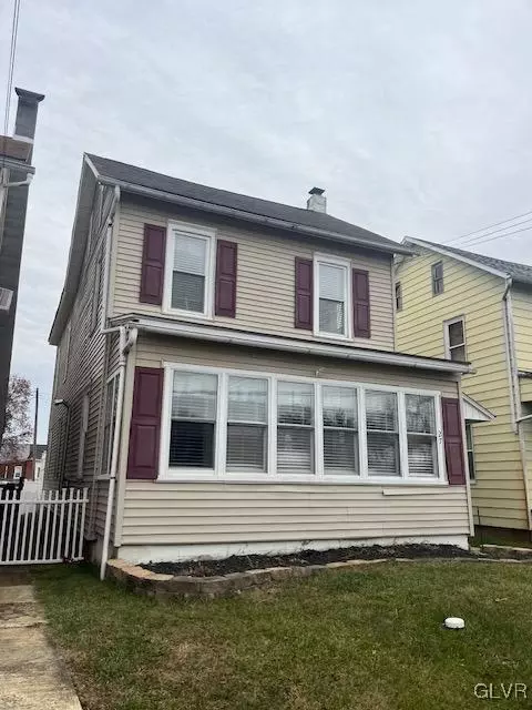27 S Callowhill St, Topton, PA 19562