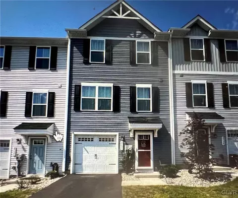 2137 Cross County Rd, Northampton, PA 18067