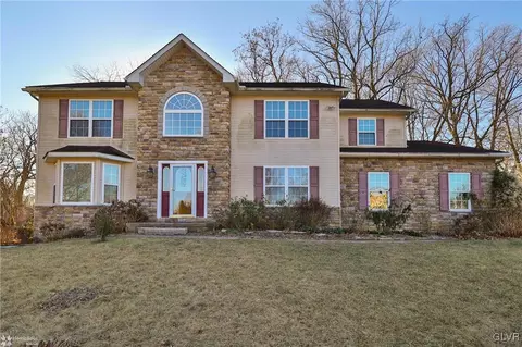 140 Spring Brook Ter, Nazareth, PA 18064
