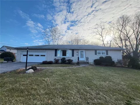 1966 Linden Ln, Fullerton, PA 18052