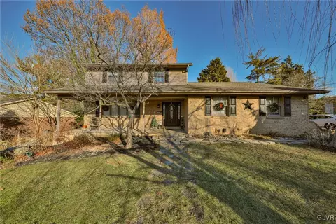 3367 Kings Rd, Hokendauqua, PA 18052