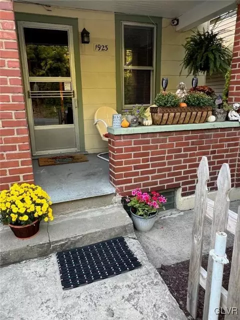 1923 Willow Park Rd, Bethlehem, PA 18020