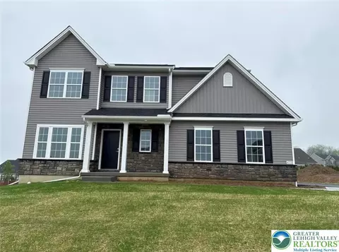 4738 Farrcroft Dr #112, Forks Twp, PA 18040