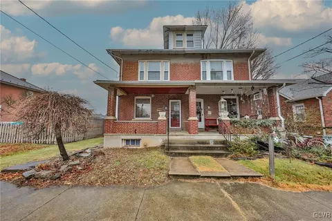 9 N 5th St, Coplay, PA 18037
