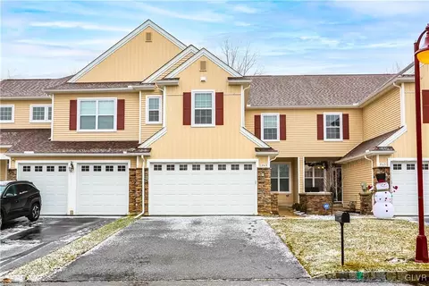 949 Iron Ln, Forks Twp, PA 18040