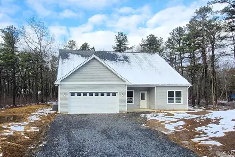 109 Wild Creek Dr, Jim Thorpe, PA 18229